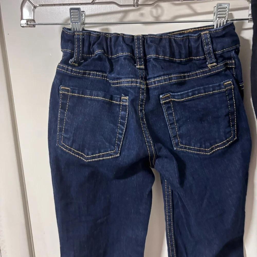 Bundle of 2 Cat & Jack kids jeggings/jeans size 6 and 6/7